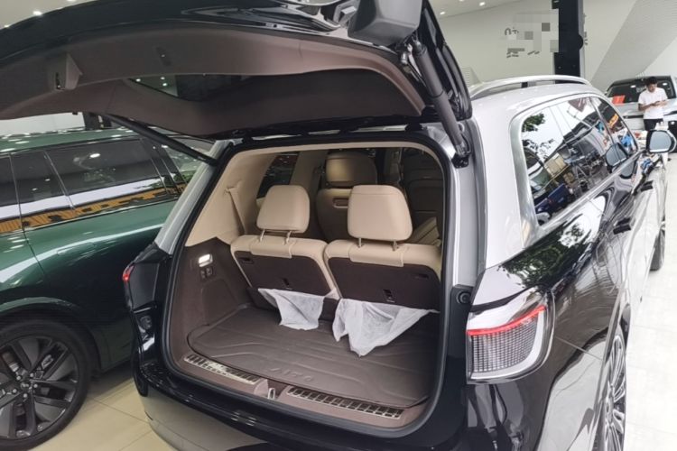 Used Hima AITO M9 2024 Range-Extended Ultra Version 42 kWh 6-Seater Model Trunk