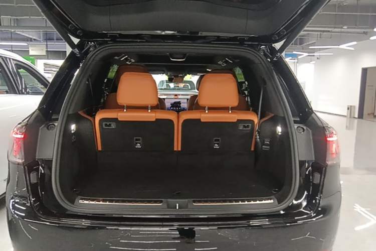 Used Hima AITO M9 2024 Range-Extended Max Edition 42 kWh 6-Seater Version Trunk