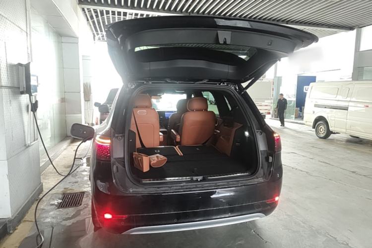 Used Hima AITO M9 2024 Range-Extended Ultra Version 42 kWh 6-Seater Model Trunk