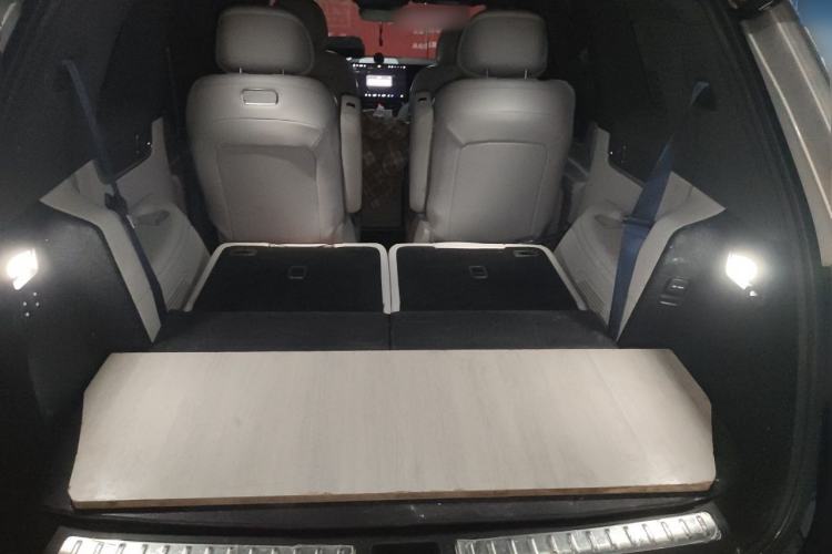 Used Hima AITO M9 2024 Range-Extended Ultra Version 42 kWh 6-Seater Model Trunk