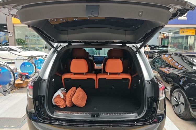 Used Hima AITO M9 2024 Range-Extended Ultra Version 52 kWh 6-Seater Model Trunk
