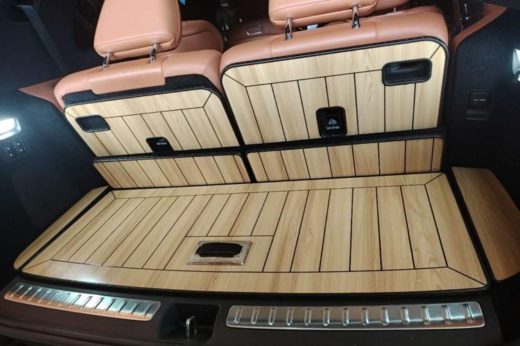 Used Hima AITO M9 2024 Range-Extended Max Edition 52 kWh 6-Seater Version Trunk