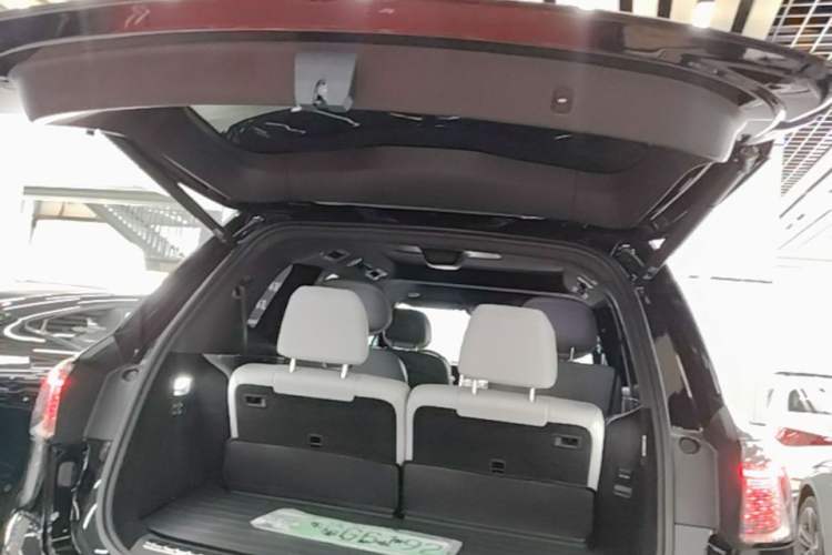 Used Hima AITO M9 2024 Range-Extended Ultra Version 42 kWh 6-Seater Model Trunk