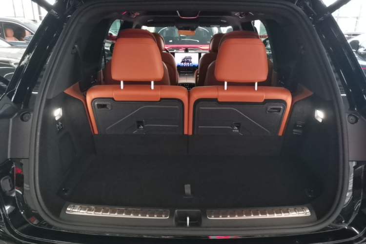 Used Hima AITO M9 2024 Range-Extended Ultra Version 42 kWh 6-Seater Model Trunk