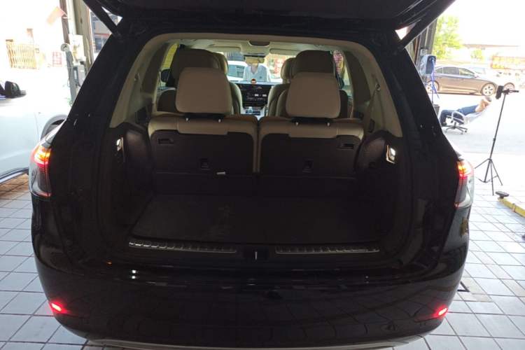 Used Hima AITO M9 2024 Range-Extended Ultra Version 52 kWh 6-Seater Model Trunk
