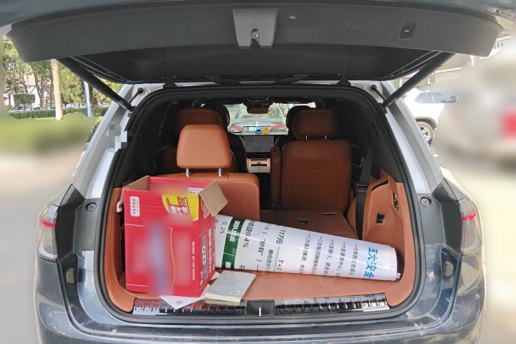 Used Hima AITO M9 2024 Range-Extended Ultra Version 42 kWh 6-Seater Model Trunk