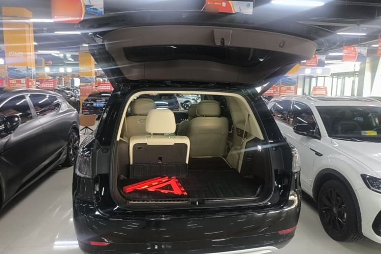 Used Hima AITO M9 2024 Range-Extended Ultra Version 52 kWh 6-Seater Model Trunk
