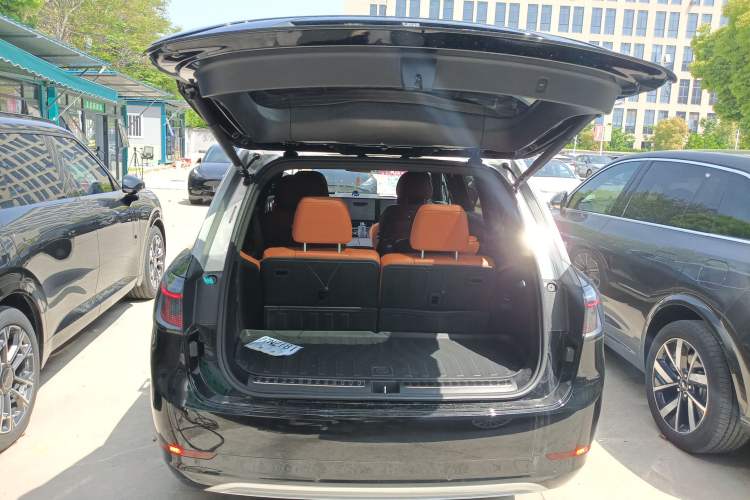 Used Hima AITO M9 2024 Range-Extended Max Edition 42 kWh 6-Seater Version Trunk