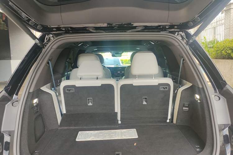Used Hima AITO M9 2024 Range-Extended Max Edition 42 kWh 6-Seater Version Trunk