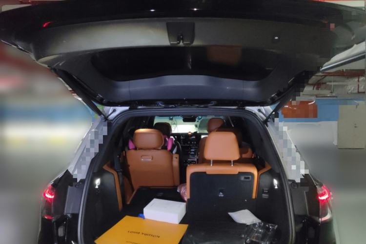Used Hima AITO M9 2024 Range-Extended Ultra Version 42 kWh 6-Seater Model Trunk