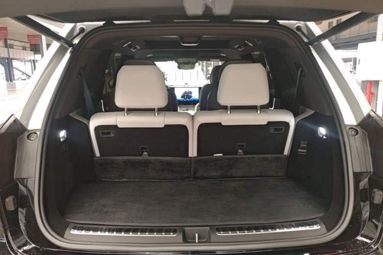 Used Hima AITO M9 2024 Range-Extended Ultra Version 42 kWh 6-Seater Model Trunk