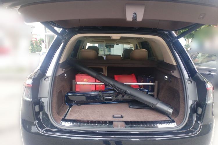 Used Hima AITO M9 2024 All-Electric Ultra Version 100 kWh 5-Seater Model Trunk