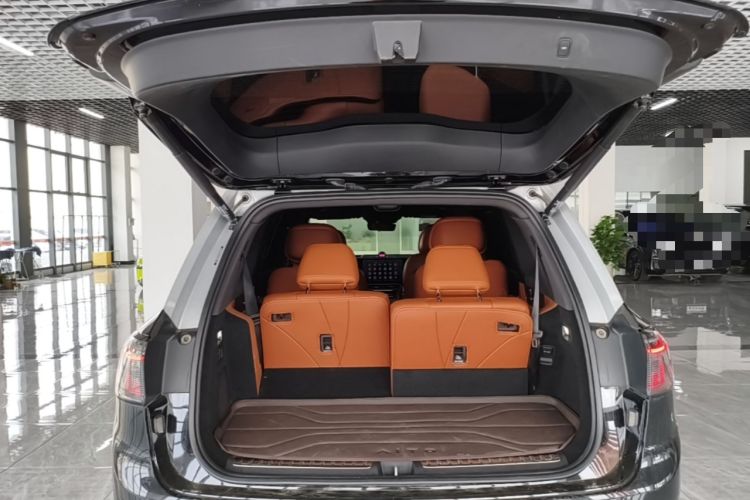 Used Hima AITO M9 2024 Range-Extended Ultra Version 42 kWh 6-Seater Model Trunk