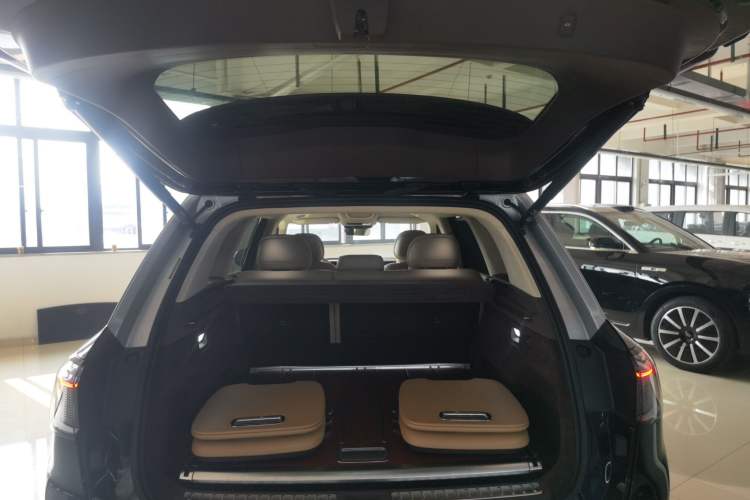 Used Hima AITO M9 2024 Range-Extended Ultra Version 52 kWh 5-Seater Model Trunk