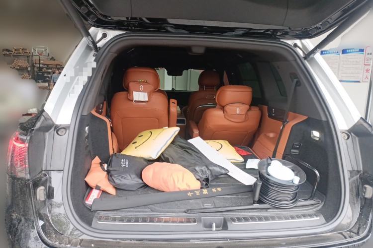 Used Hima AITO M9 2024 Range-Extended Ultra Version 42 kWh 6-Seater Model Trunk