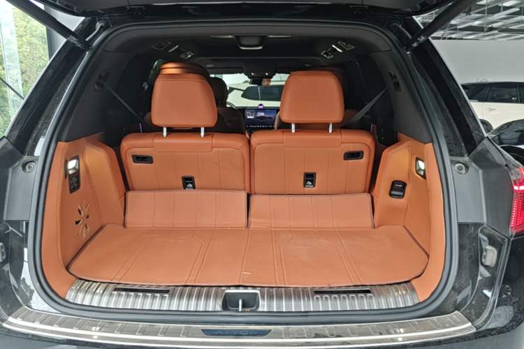 Used Hima AITO M9 2024 Range-Extended Ultra Version 52 kWh 6-Seater Model Trunk