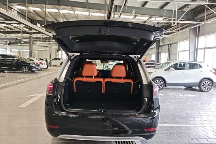 Used Hima AITO M9 2024 Range-Extended Ultra Version 42 kWh 6-Seater Model Trunk