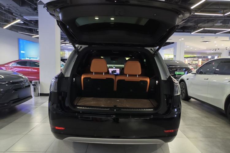 Used Hima AITO M9 2024 Range-Extended Ultra Version 42 kWh 6-Seater Model Trunk