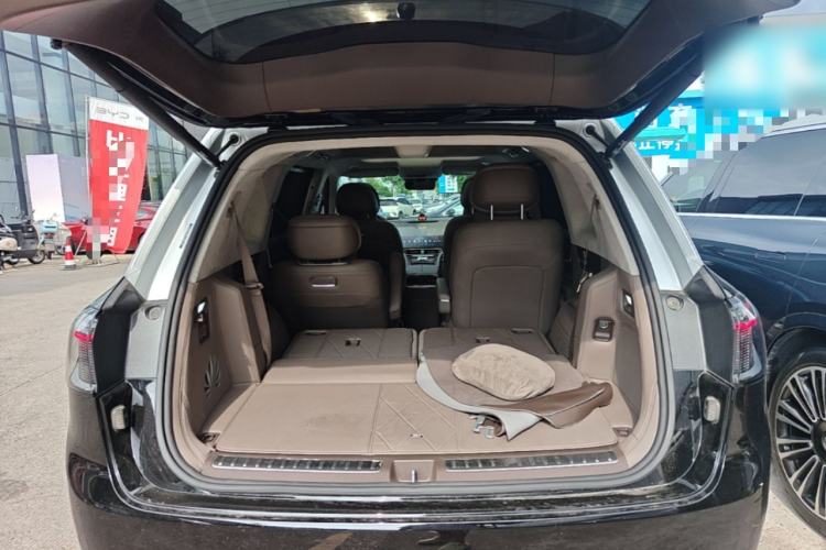 Used Hima AITO M9 2024 Range-Extended Ultra Version 42 kWh 6-Seater Model Trunk