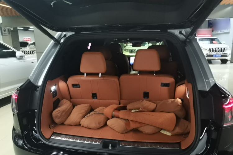 Used Hima AITO M9 2024 Range-Extended Ultra Version 42 kWh 6-Seater Model Trunk
