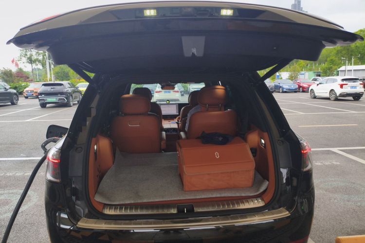 Used Hima AITO M9 2024 Range-Extended Ultra Version 52 kWh 6-Seater Model Trunk