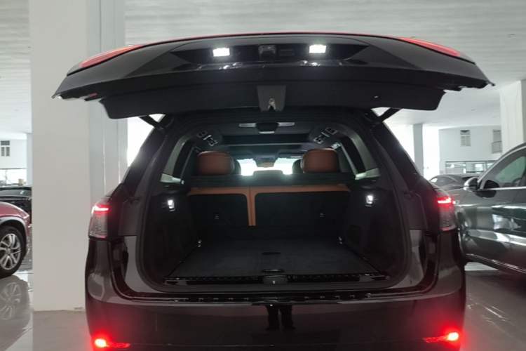 Used Hima AITO M9 2024 Range-Extended Ultra Version 52 kWh 5-Seater Model Trunk