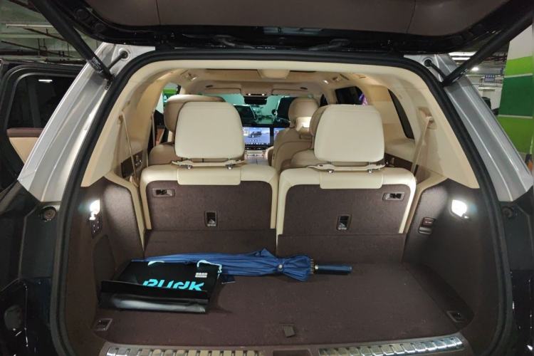 Used Hima AITO M9 2024 Range-Extended Ultra Version 42 kWh 6-Seater Model Trunk