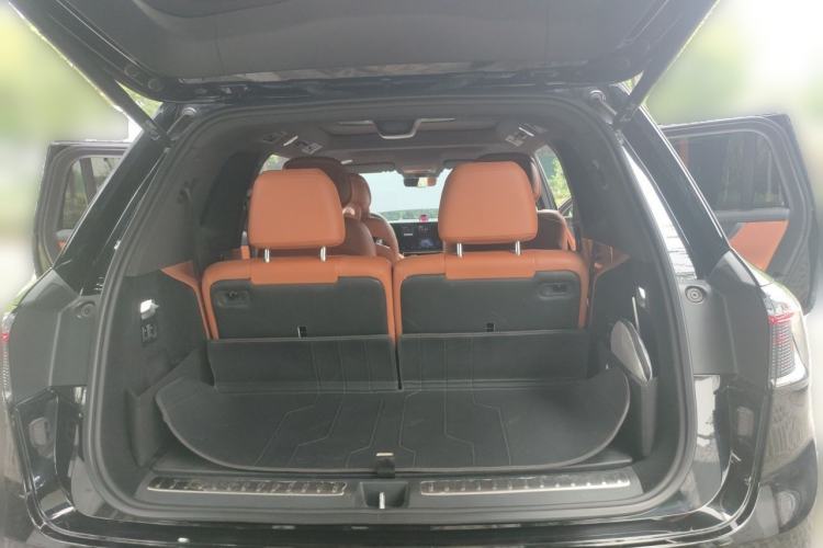 Used Hima AITO M9 2024 Range-Extended Ultra Version 52 kWh 6-Seater Model Trunk