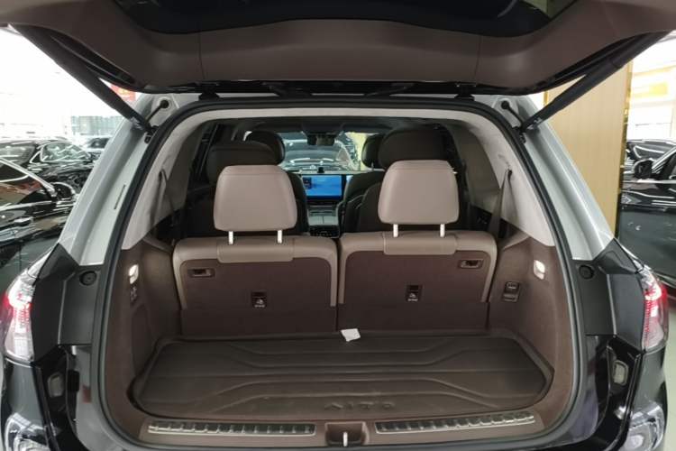 Used Hima AITO M9 2024 Range-Extended Max Edition 42 kWh 6-Seater Version Trunk