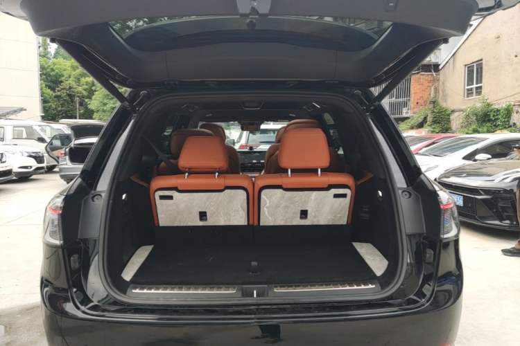 Used Hima AITO M9 2024 Range-Extended Ultra Version 42 kWh 6-Seater Model Trunk