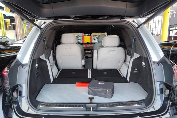 Used Hima AITO M9 2024 Range-Extended Max Edition 42 kWh 6-Seater Version Trunk