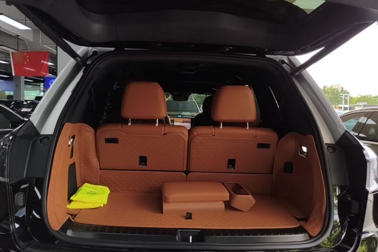Used Hima AITO M9 2024 Range-Extended Ultra Version 42 kWh 6-Seater Model Trunk