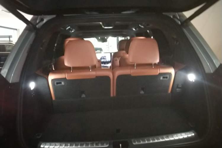 Used Hima AITO M9 2024 Range-Extended Ultra Version 52 kWh 6-Seater Model Trunk