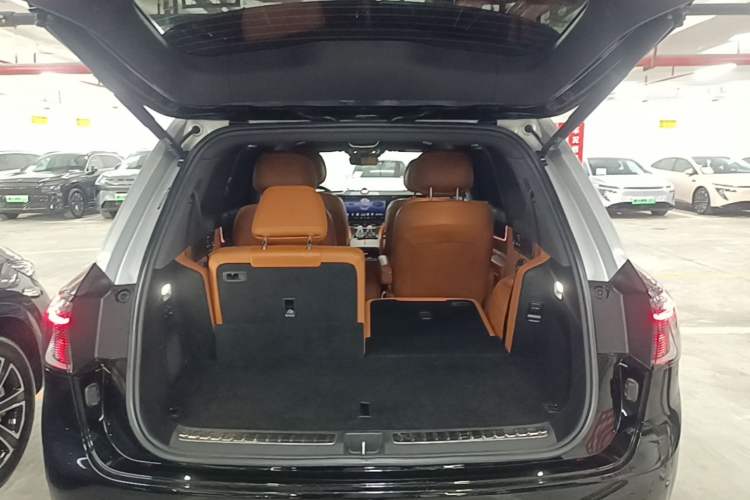 Used Hima AITO M9 2024 Range-Extended Ultra Version 42 kWh 6-Seater Model Trunk
