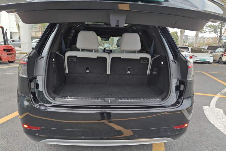 Used Hima AITO M9 2024 Range-Extended Ultra Version 42 kWh 6-Seater Model Trunk