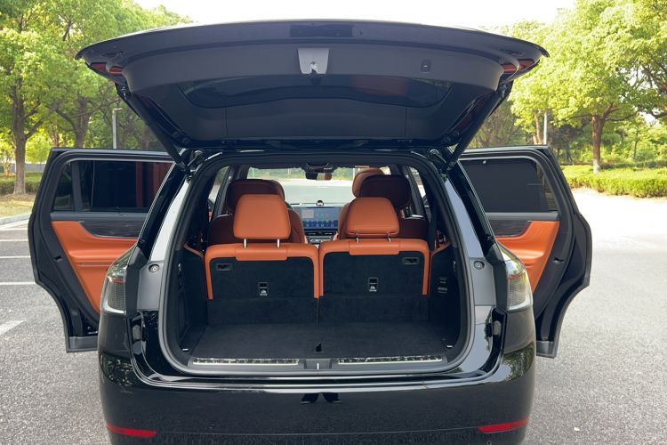 Used Hima AITO M9 2024 Range-Extended Ultra Version 52 kWh 6-Seater Model Trunk