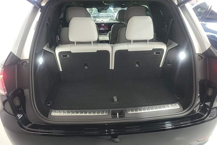 Used Hima AITO M9 2024 Range-Extended Ultra Version 42 kWh 6-Seater Model Trunk