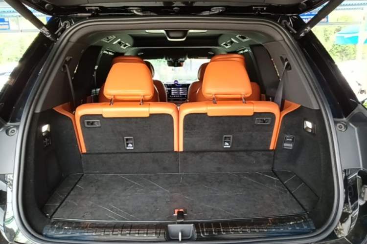 Used Hima AITO M9 2024 Range-Extended Ultra Version 52 kWh 6-Seater Model Trunk