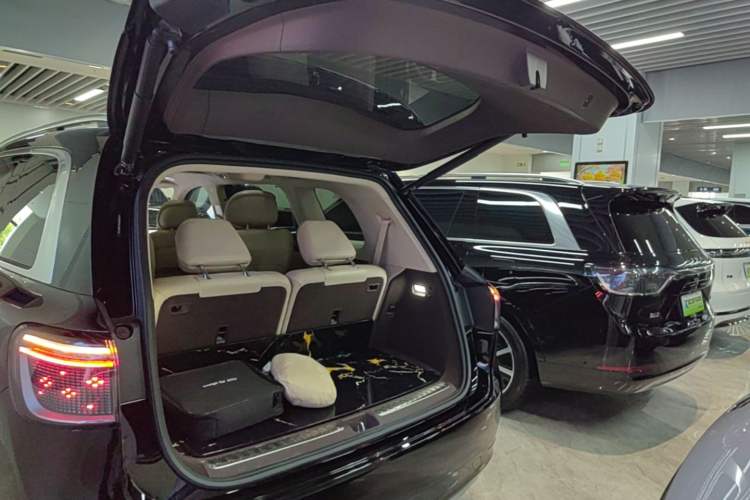 Used Hima AITO M9 2024 Range-Extended Ultra Version 42 kWh 6-Seater Model Trunk