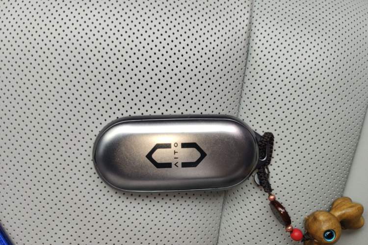 Used Hima AITO M9 2024 Range-Extended Ultra Version 42 kWh 6-Seater Model Vehicle Key