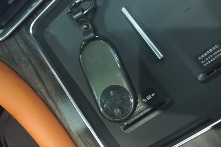 Used Hima AITO M9 2024 Range-Extended Max Edition 42 kWh 6-Seater Version Vehicle Key