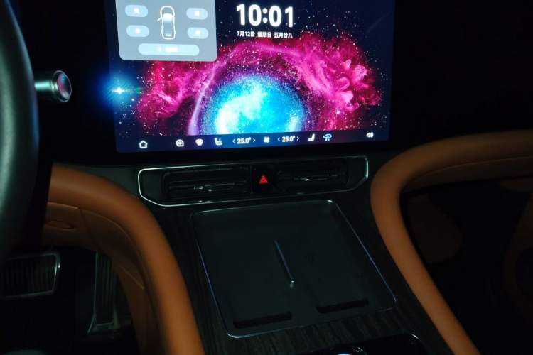 Used Hima AITO M9 2024 Range-Extended Ultra Version 42 kWh 6-Seater Model Audio And AC Panel