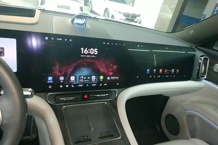 Used Hima AITO M9 2024 Range-Extended Ultra Version 42 kWh 6-Seater Model Audio And AC Panel