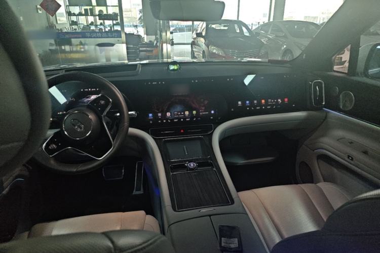 Used Hima AITO M9 2024 Range-Extended Ultra Version 42 kWh 6-Seater Model Center Console