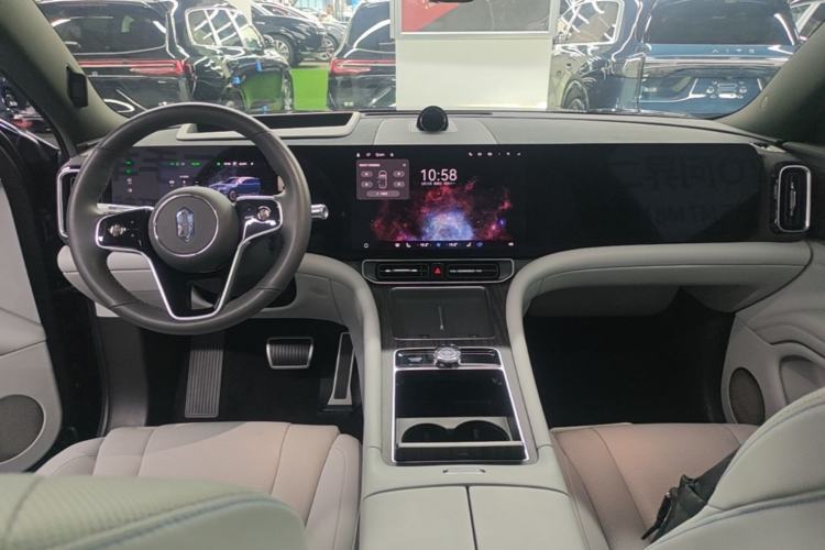 Used Hima AITO M9 2024 Range-Extended Ultra Version 42 kWh 6-Seater Model Center Console