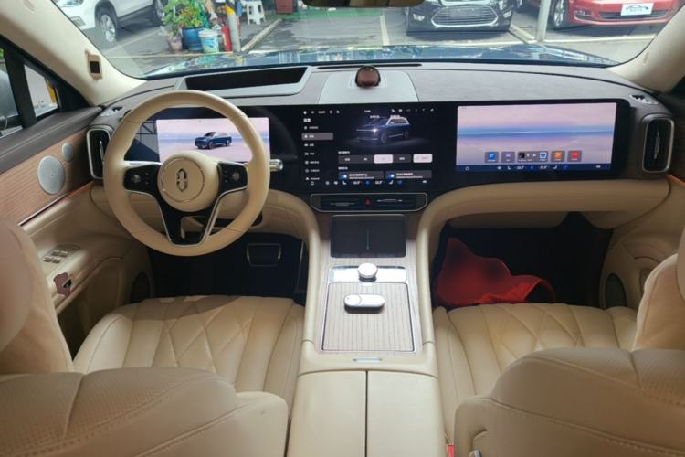 Used Hima AITO M9 2024 Range-Extended Ultra Version 42 kWh 6-Seater Model Center Console