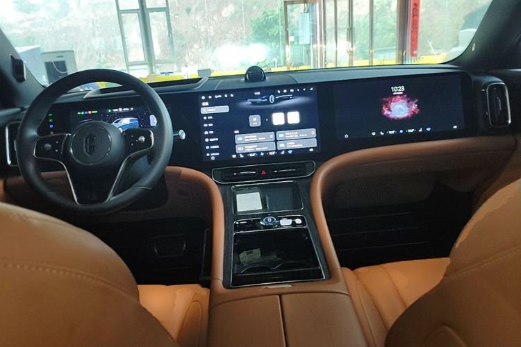 Used Hima AITO M9 2024 Range-Extended Ultra Version 52 kWh 6-Seater Model Center Console