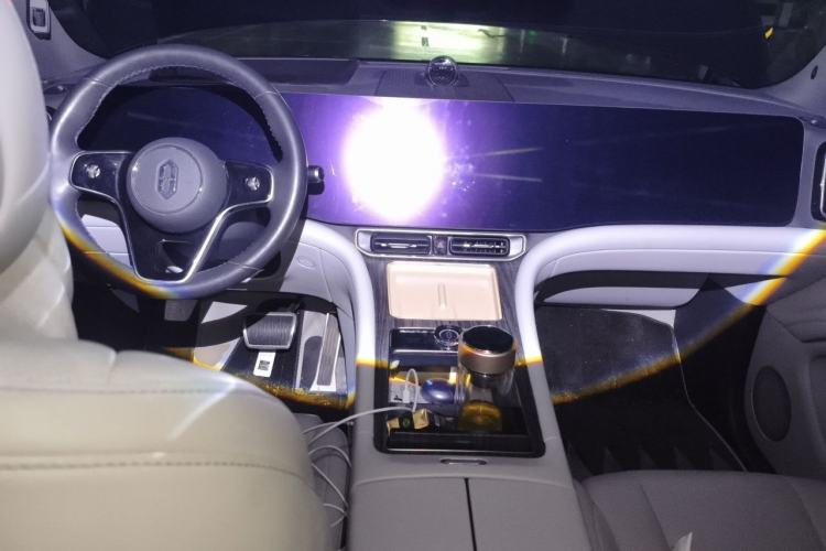 Used Hima AITO M9 2024 Range-Extended Ultra Version 42 kWh 6-Seater Model Center Console