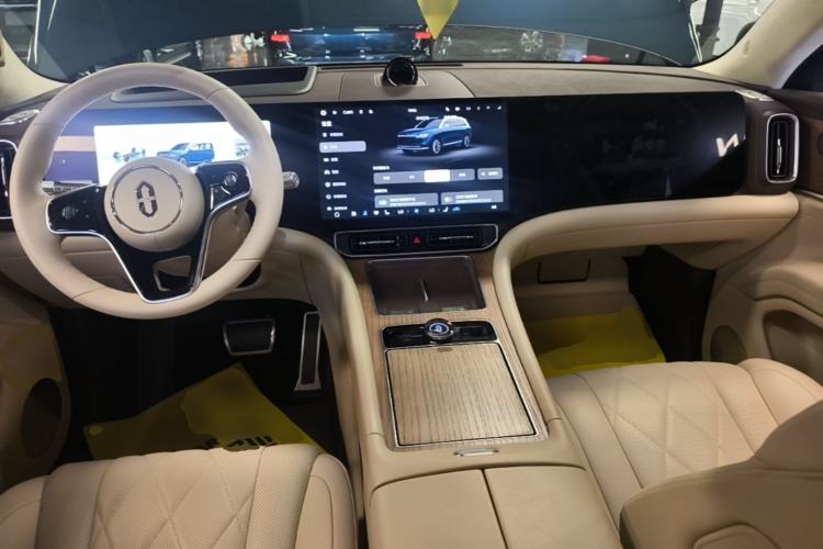 Used Hima AITO M9 2024 Range-Extended Ultra Version 52 kWh 6-Seater Model Center Console