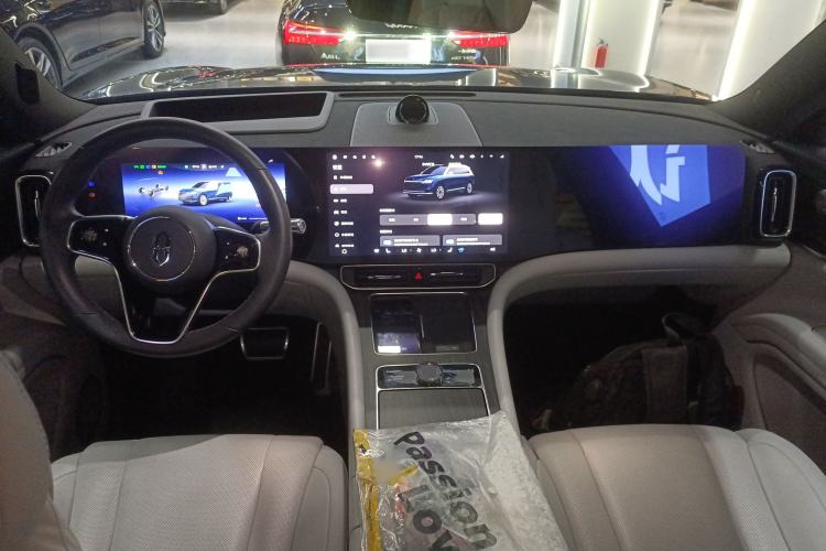 Used Hima AITO M9 2024 Range-Extended Ultra Version 42 kWh 6-Seater Model Center Console